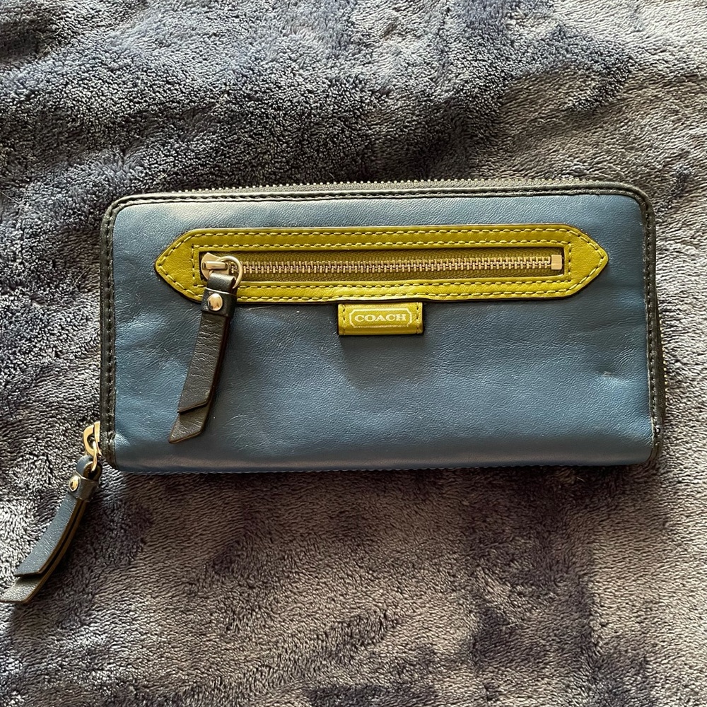 Coach accordion wallet